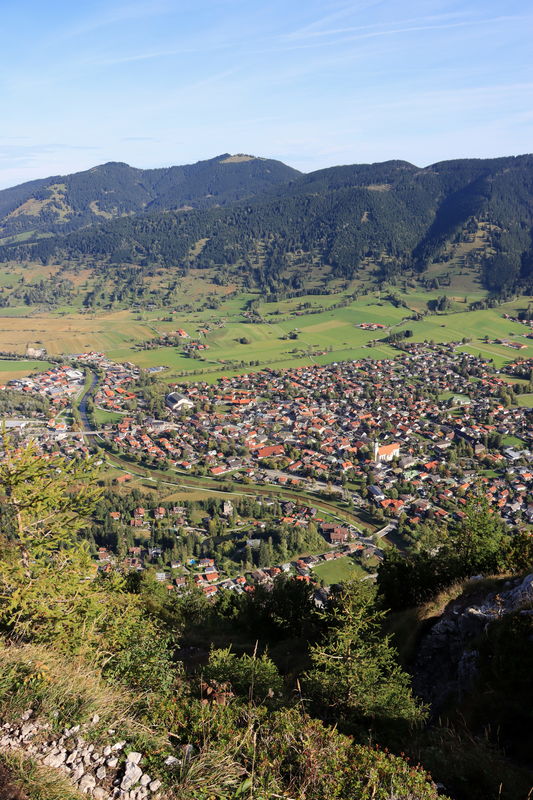 Oberammergau liegt direkt am Fuß des Kofels