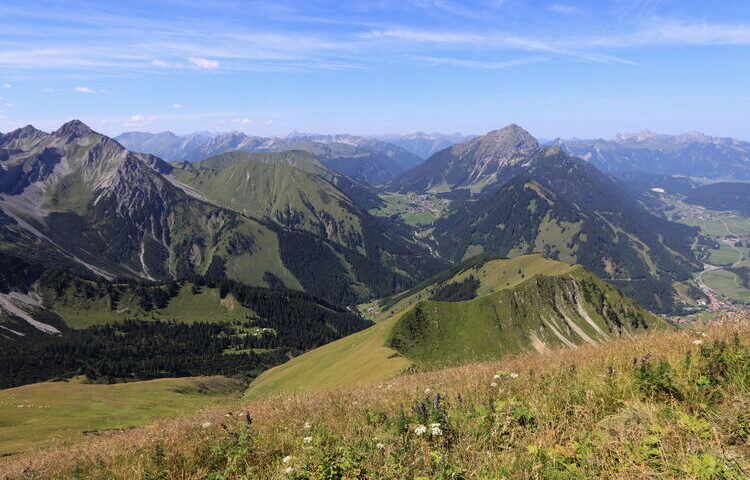 Blick von der Bleispitze in die Lechtaler Alpen