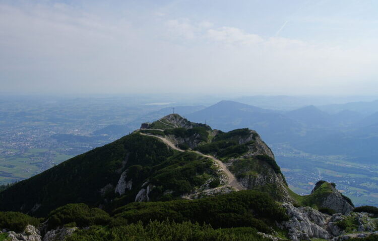 Zahlreiche Gipfel begleiten den Weg von Salzburg nach Berchtesgaden