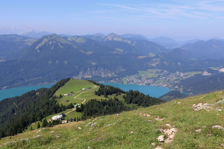 Weit unterhalb der Schafbergalm liegt St. Gilgen