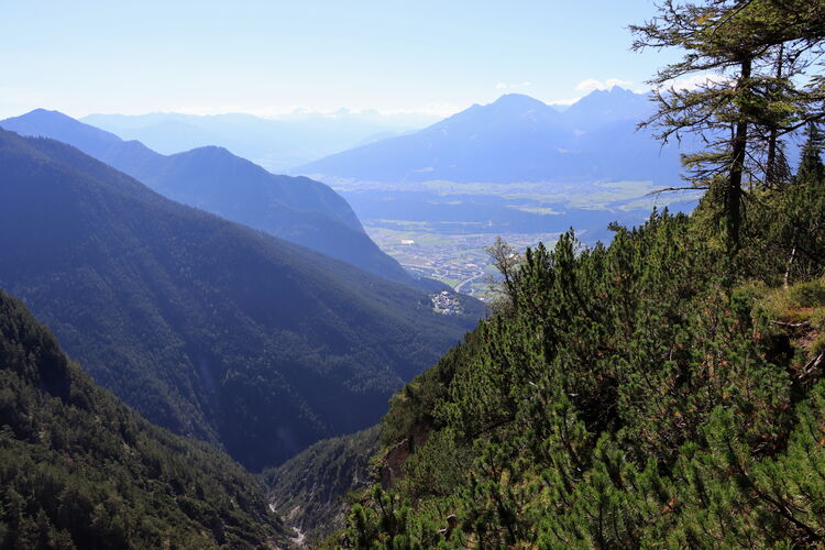 Morgendlicher Ausblick vom Durschkopf ins Inntal