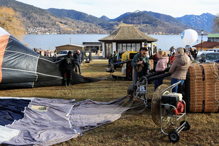 Montgolfiade heißt Hochbetrieb an der Seepromenade in Bad Wiessee