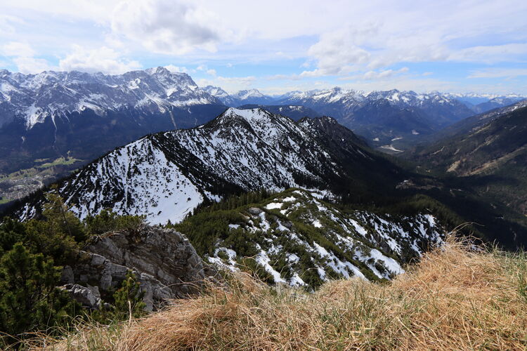 Hoher Ziegspitz und Zugspitze laden zu Wortspielen und Zungenbrechern ein