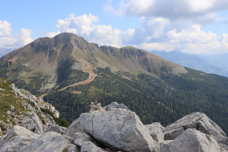 Nomen est omen: das Schwarzhorn zeigt sich viel dunkler als das Weißhorn